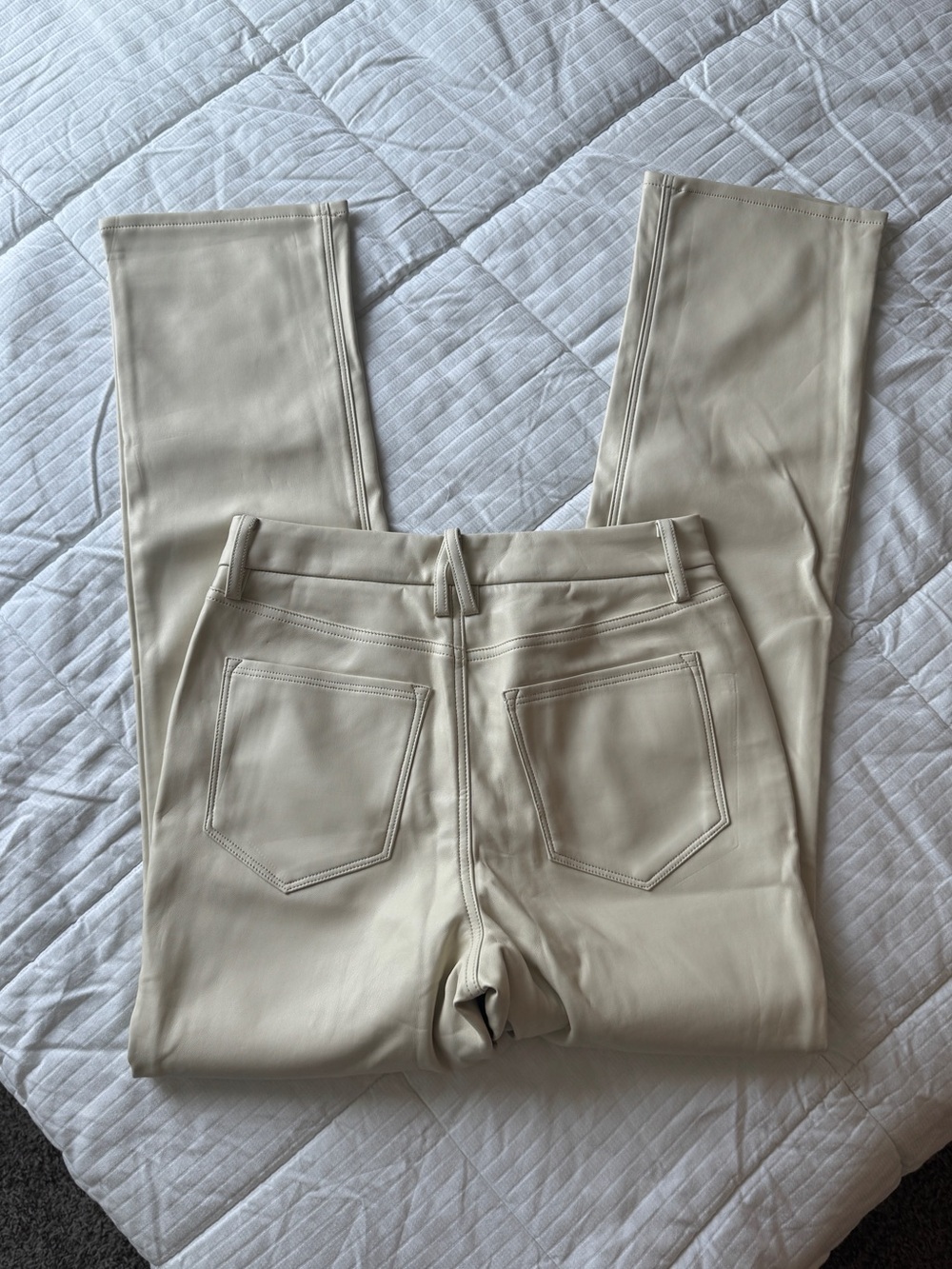 Good American cream faux leather straight leg pants size 8 - Picture 3 of 8